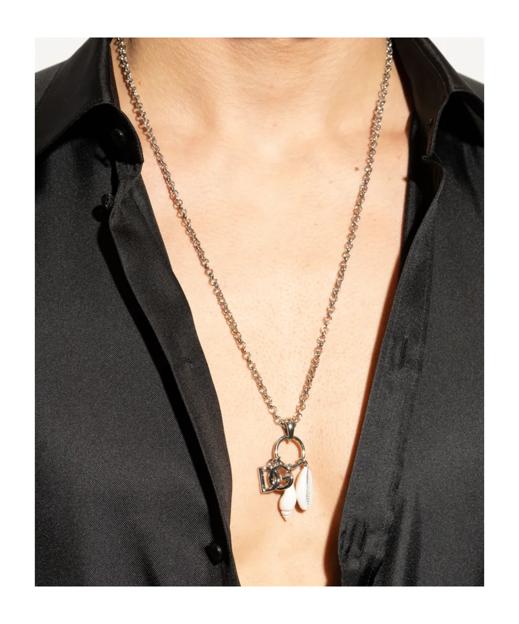 Pendant Detailed Necklace