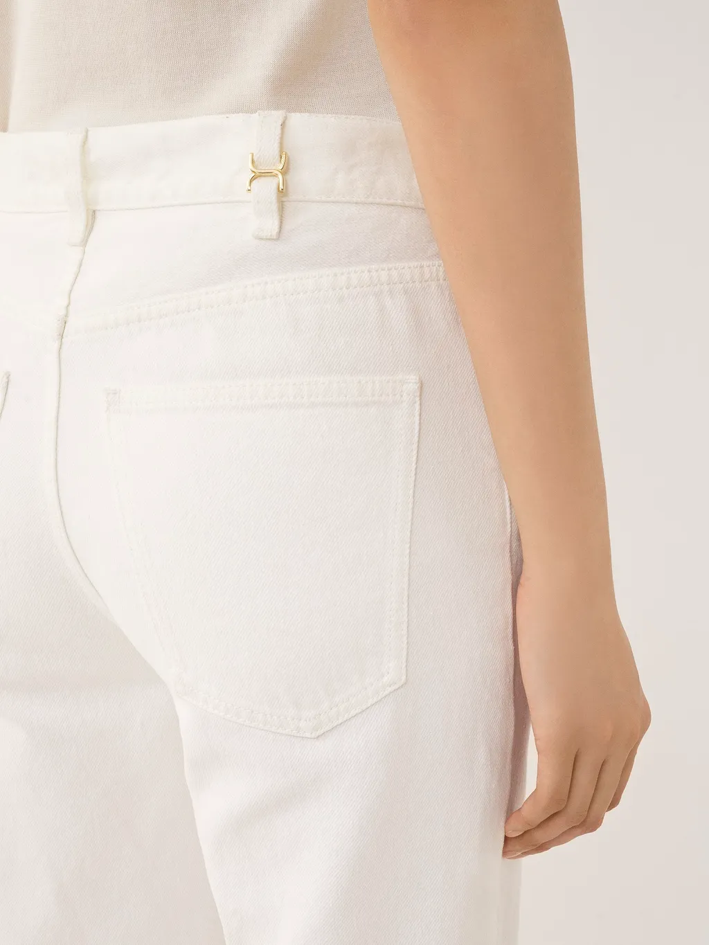 Boyfriend Straight-Leg Jeans