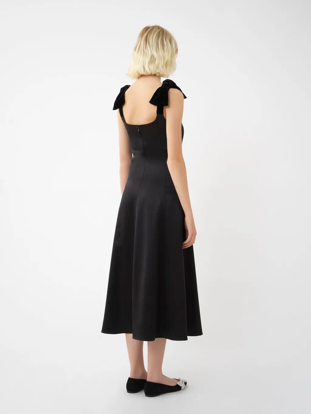 Velvet Bow Detailed Midi Dress