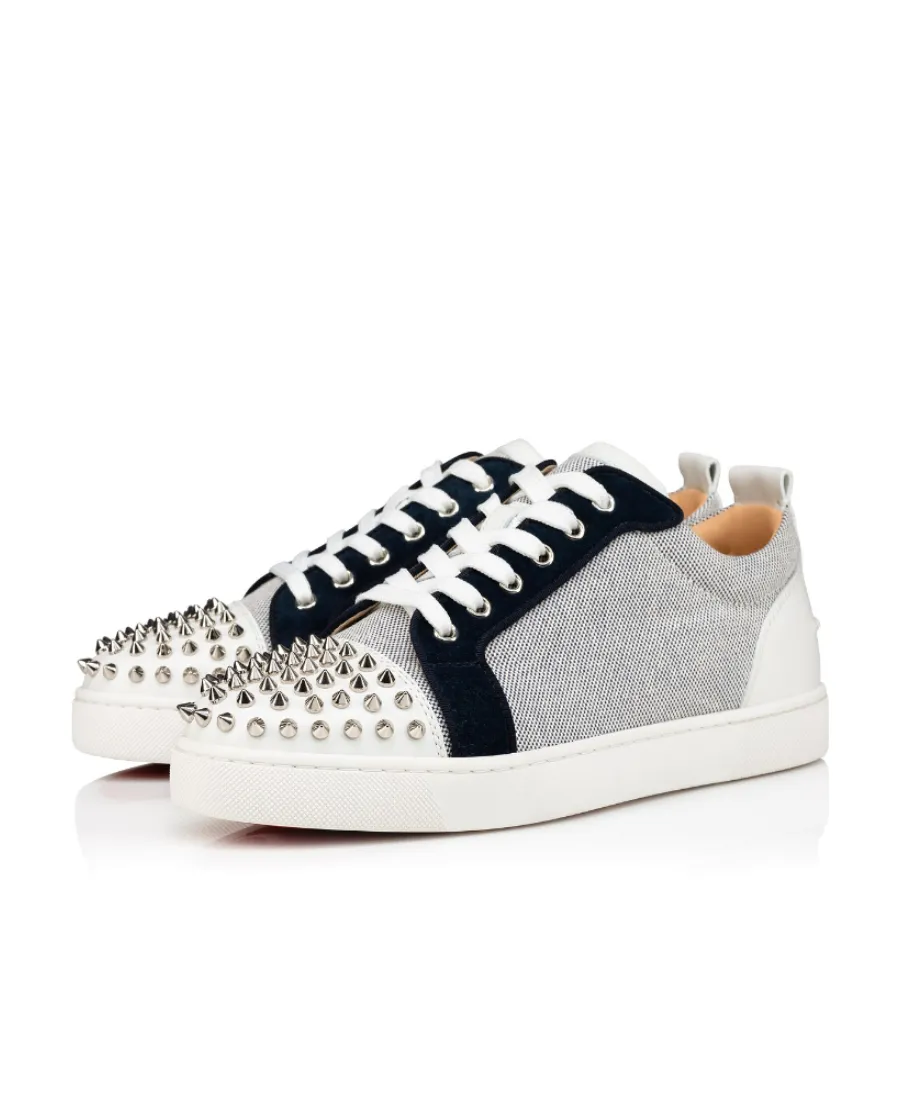 Low-Top Sports Shoes