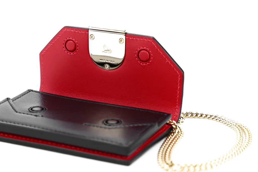 Carry The Card Bag On The Side Of The Logo