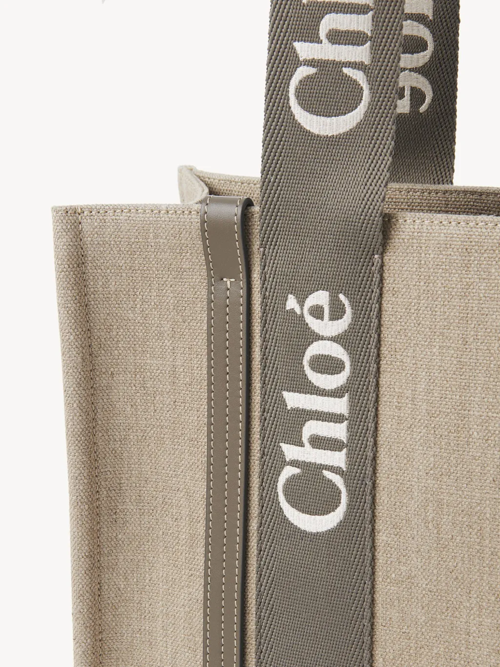 Woody Medium Tote Bag