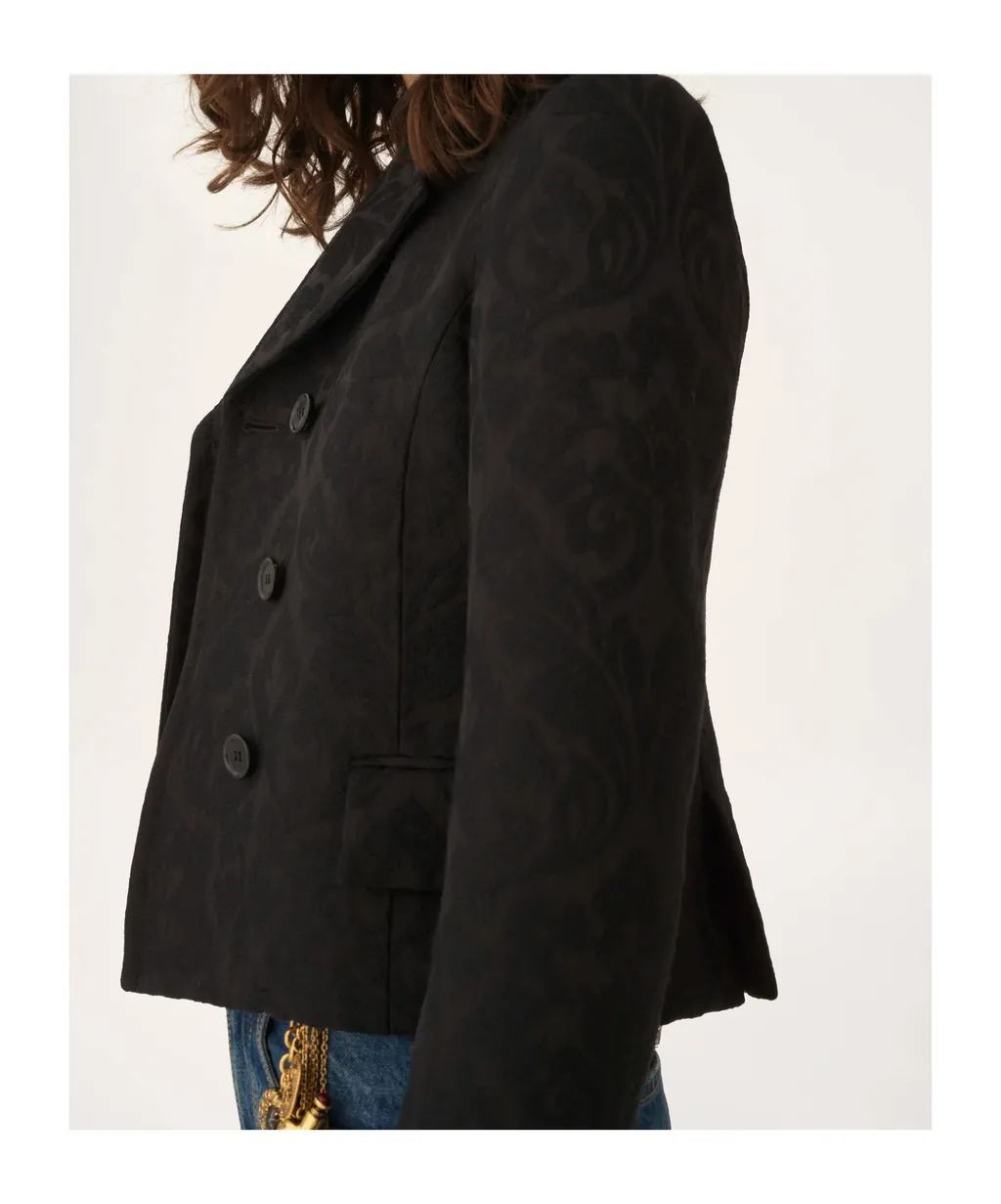 Long-Sleeved Suit Jacket