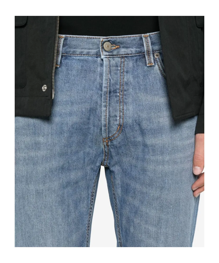 Belt-Loop Jeans