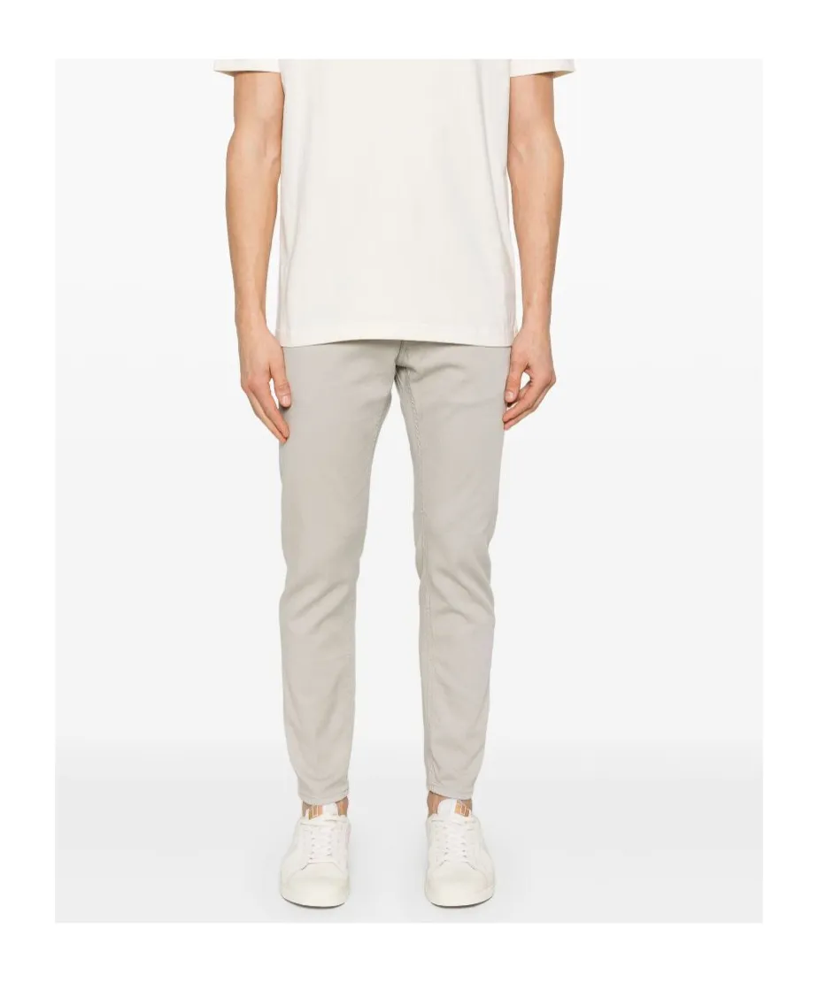 Belt-Loop Jeans