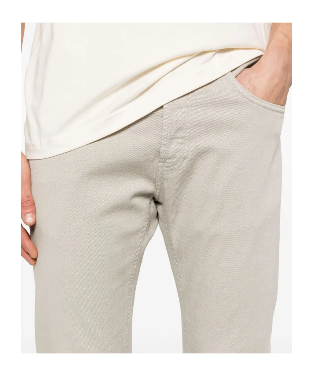 Belt-Loop Jeans