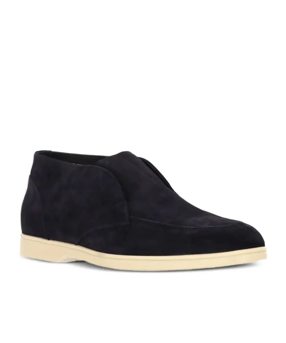 Round Toe Casual Shoes
