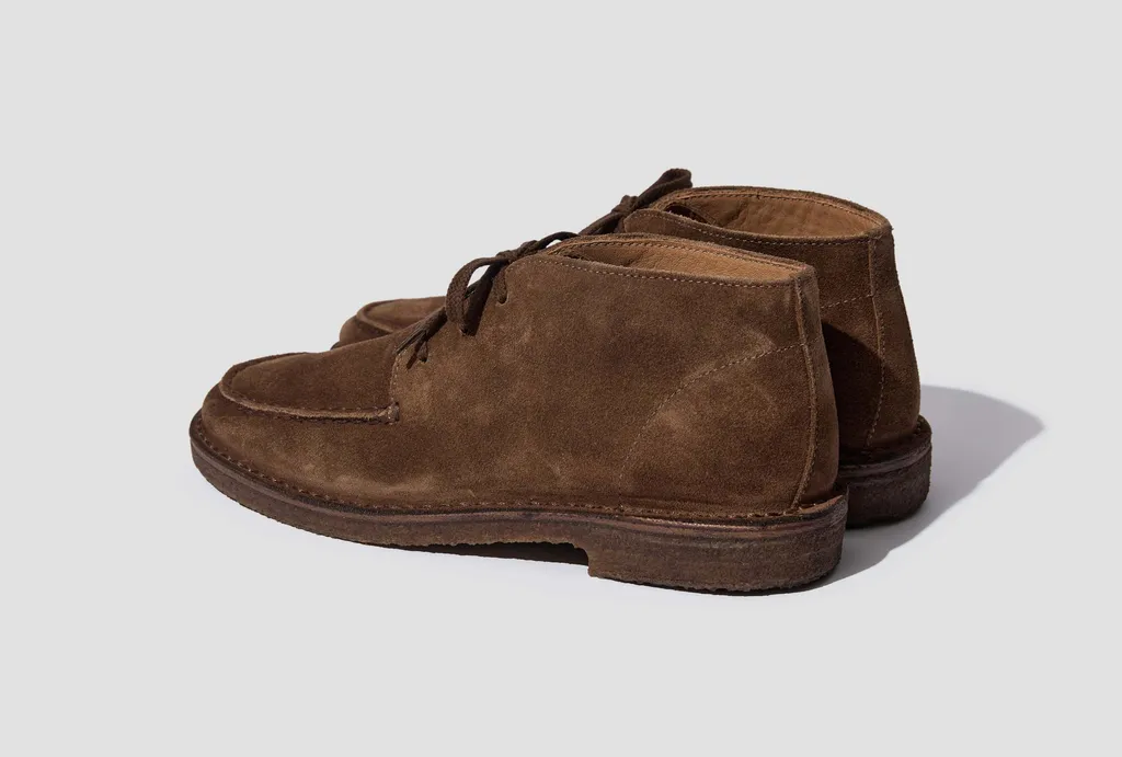 Round-Toed Boots