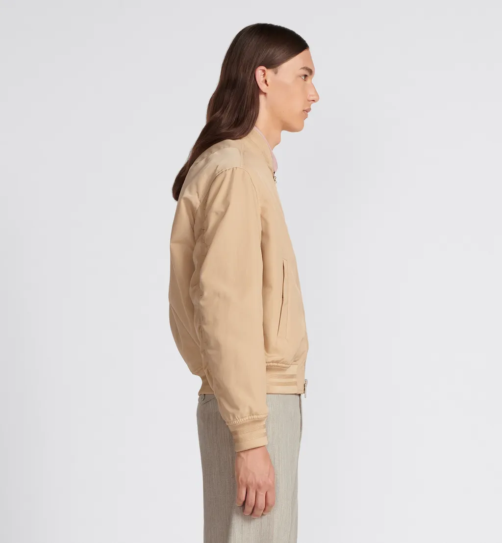 Zip-Up Long-Sleeved Jacket