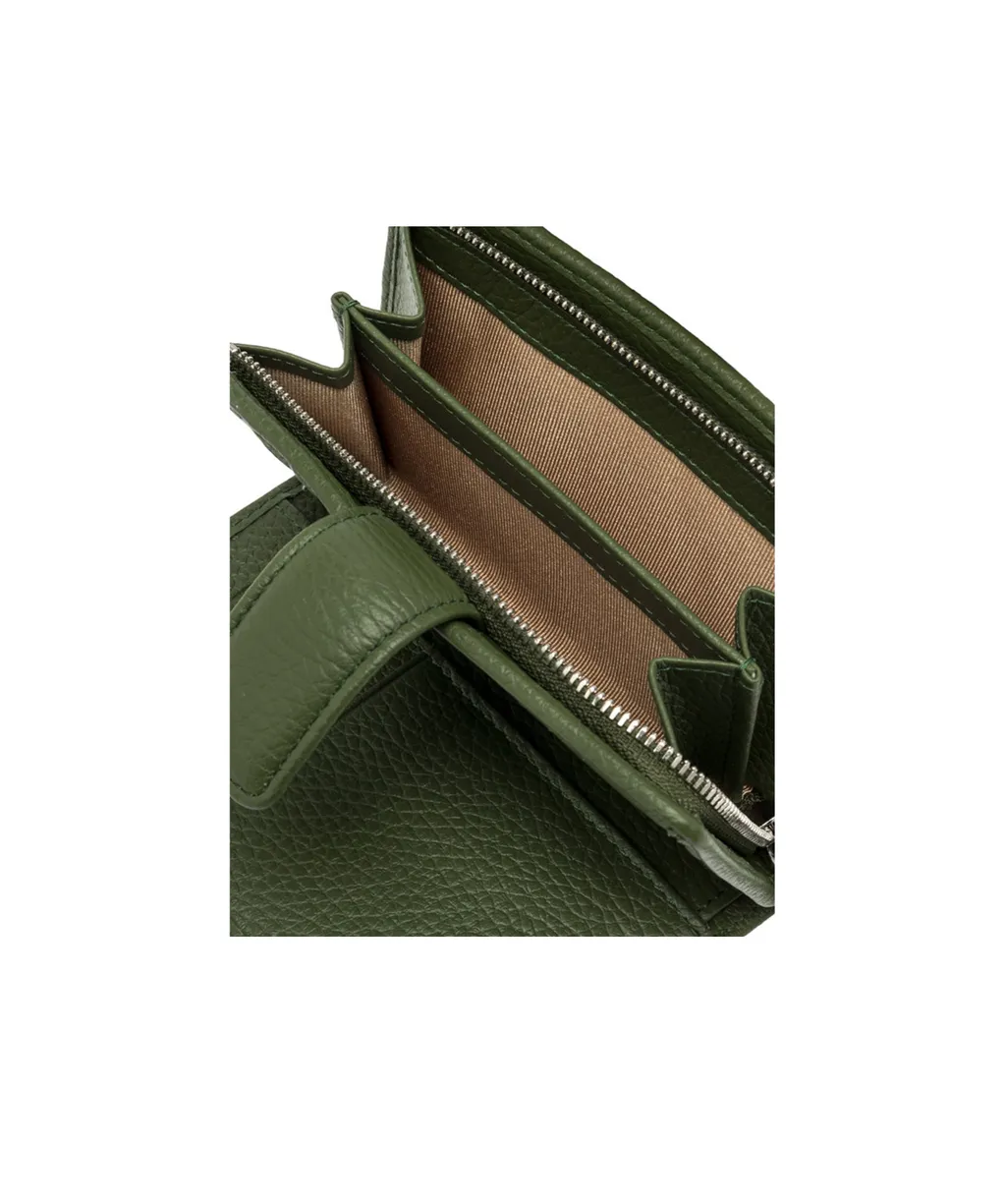 Pebbled Leather Wallet With Flap Closure