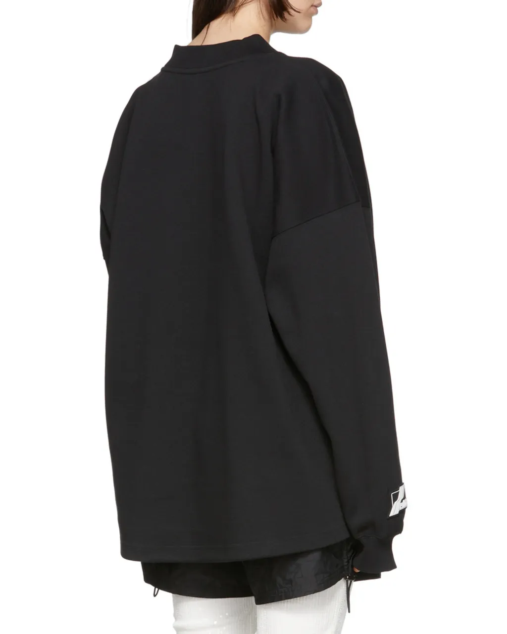 V-Collar Long-Sleeved T-Shirt