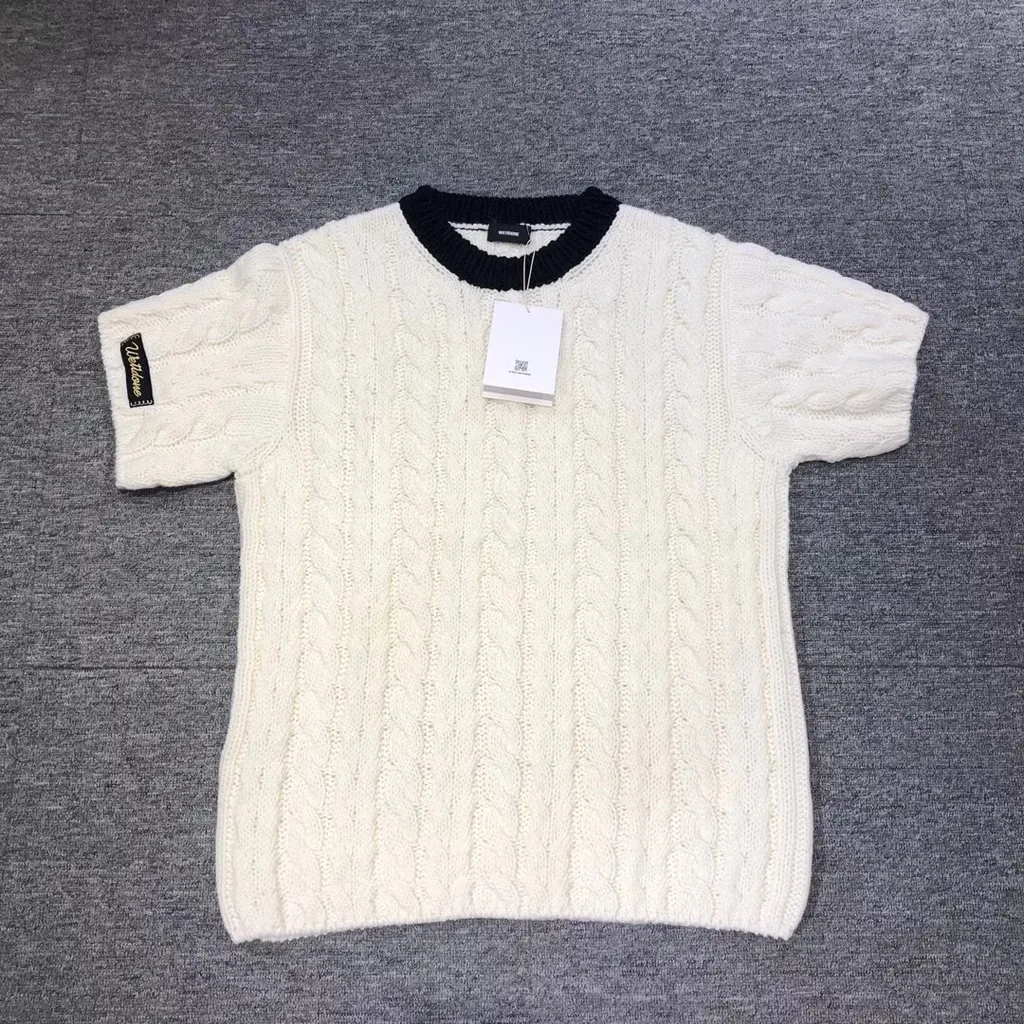 Oversized Cable-Knit Jumper