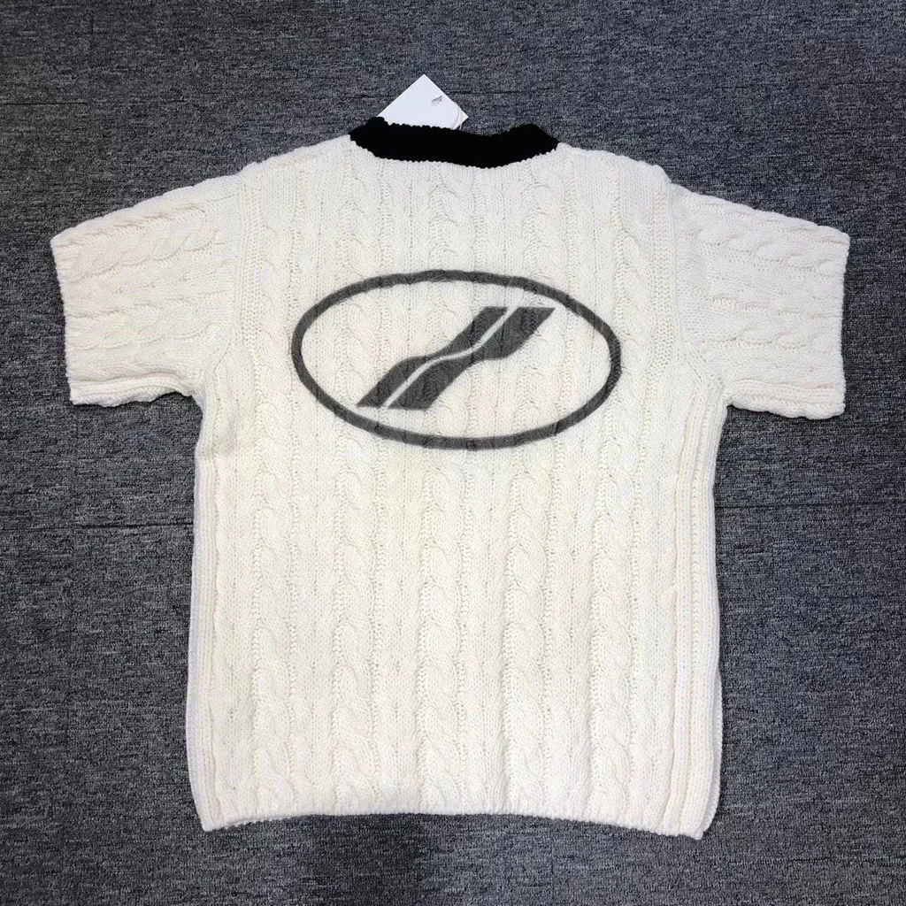Oversized Cable-Knit Jumper