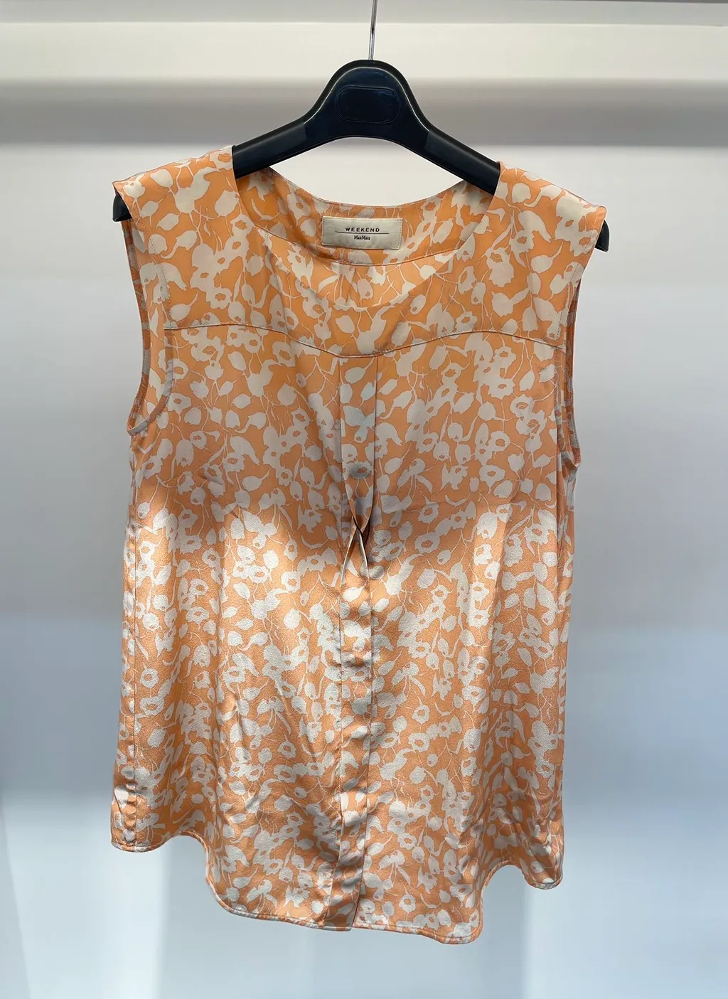 Sleeveless Shirt