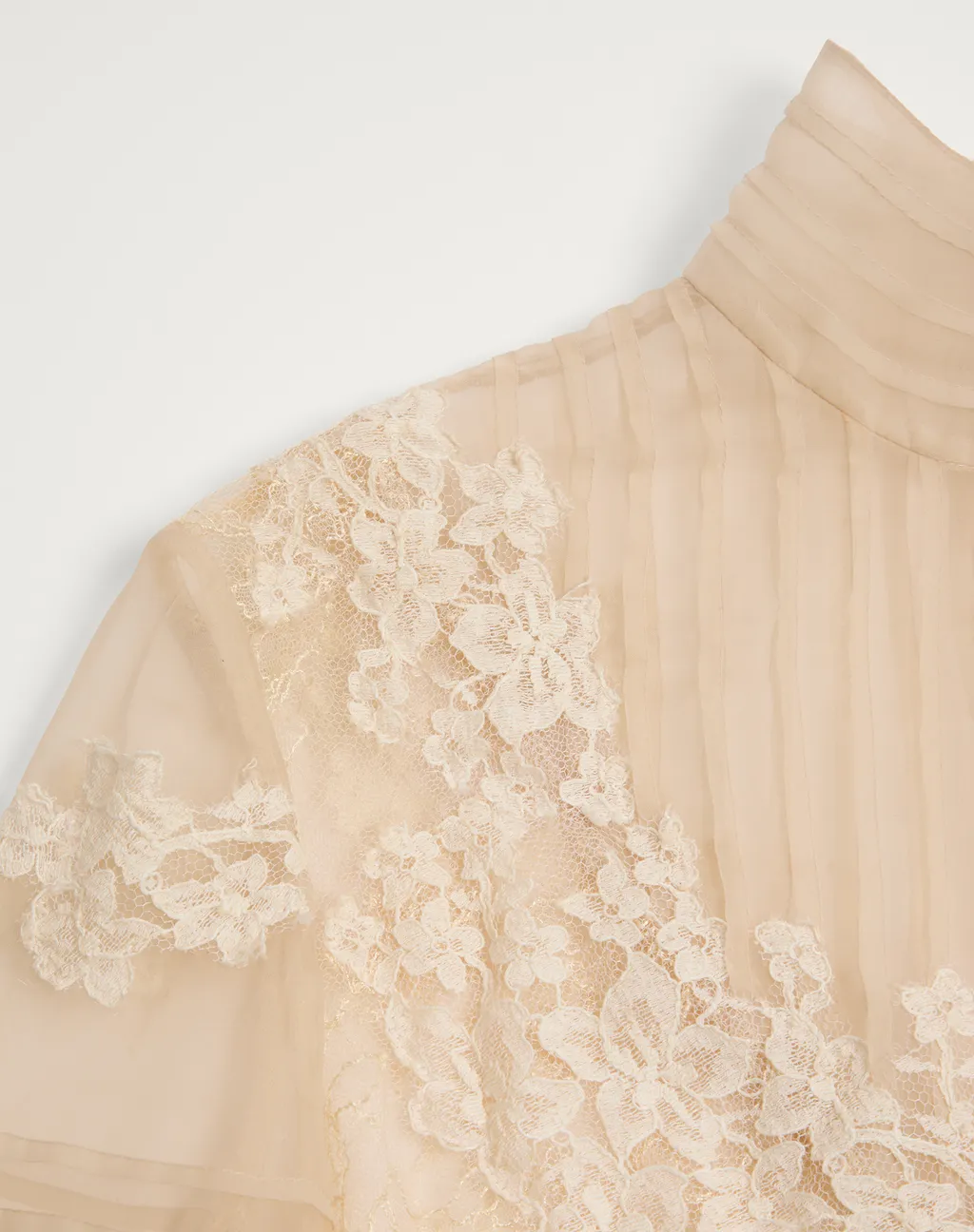 Top In Dentelle With Roses Pattern