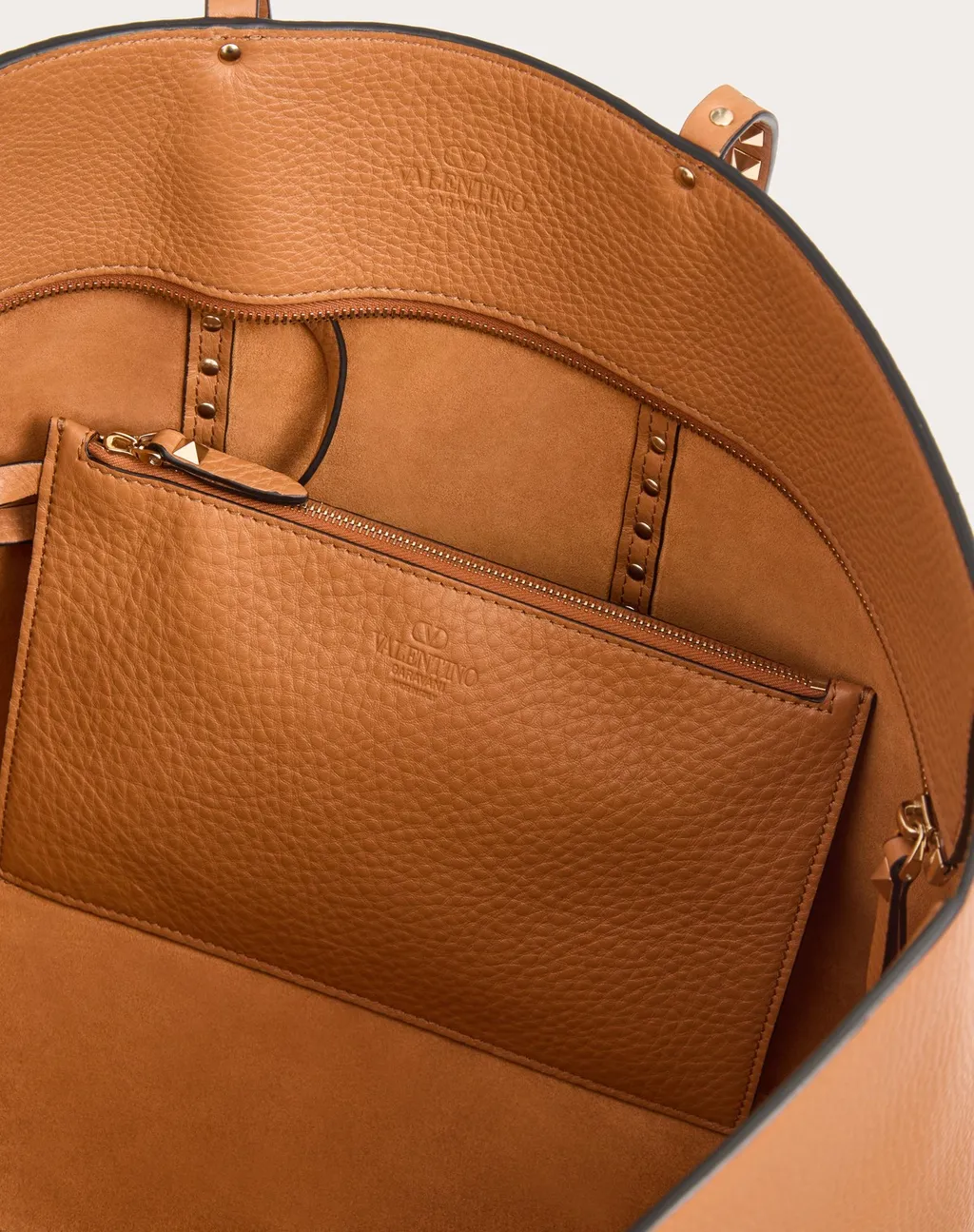 Rockstud Shopping Bag In Grainy Calfskin