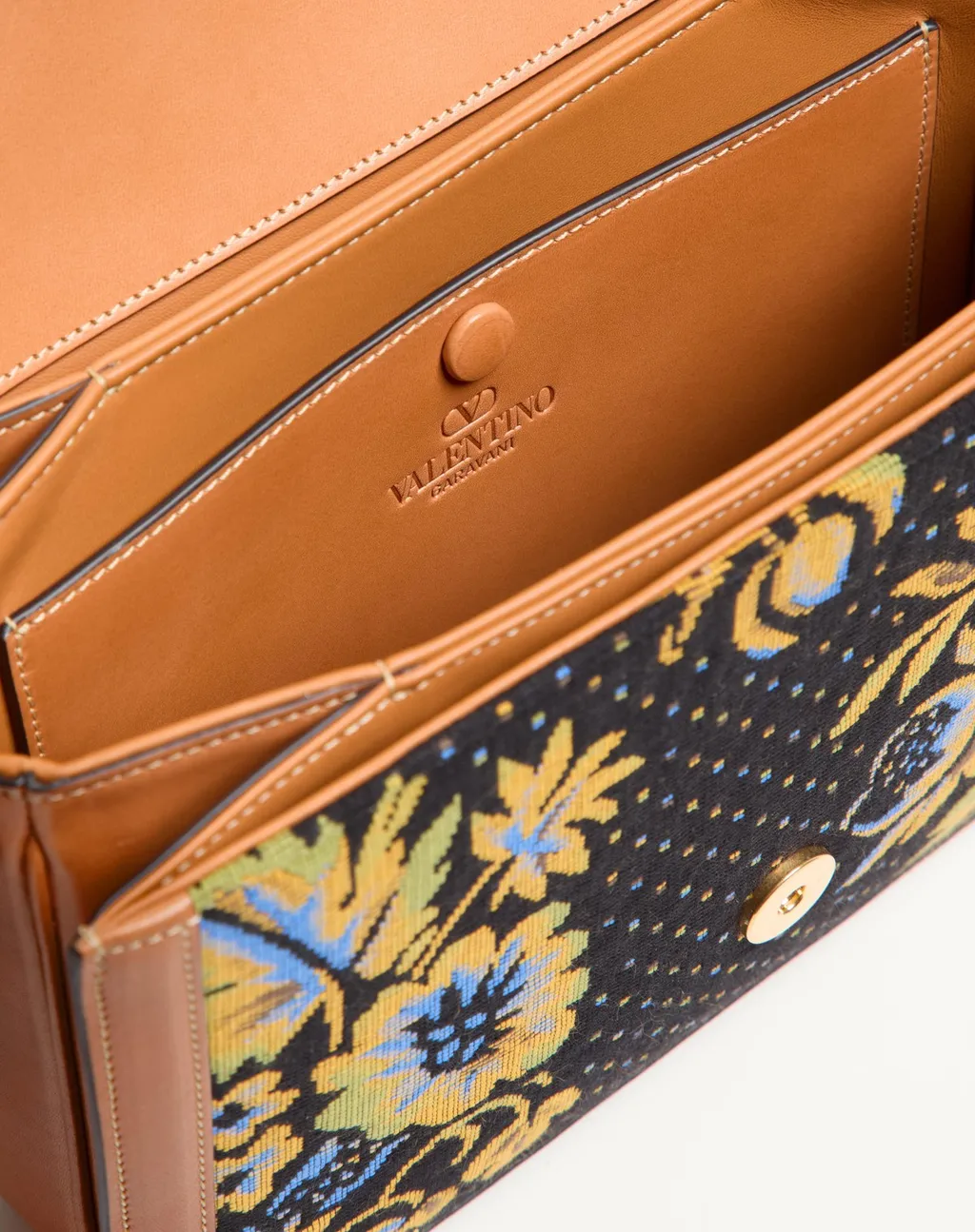 9To5 Jacquard Shoulder Bag With Floral Pattern
