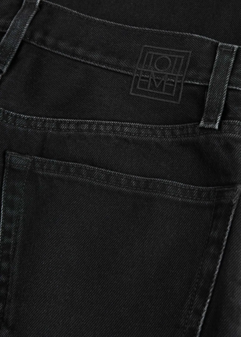 Classic Cut Straight-Leg Jeans