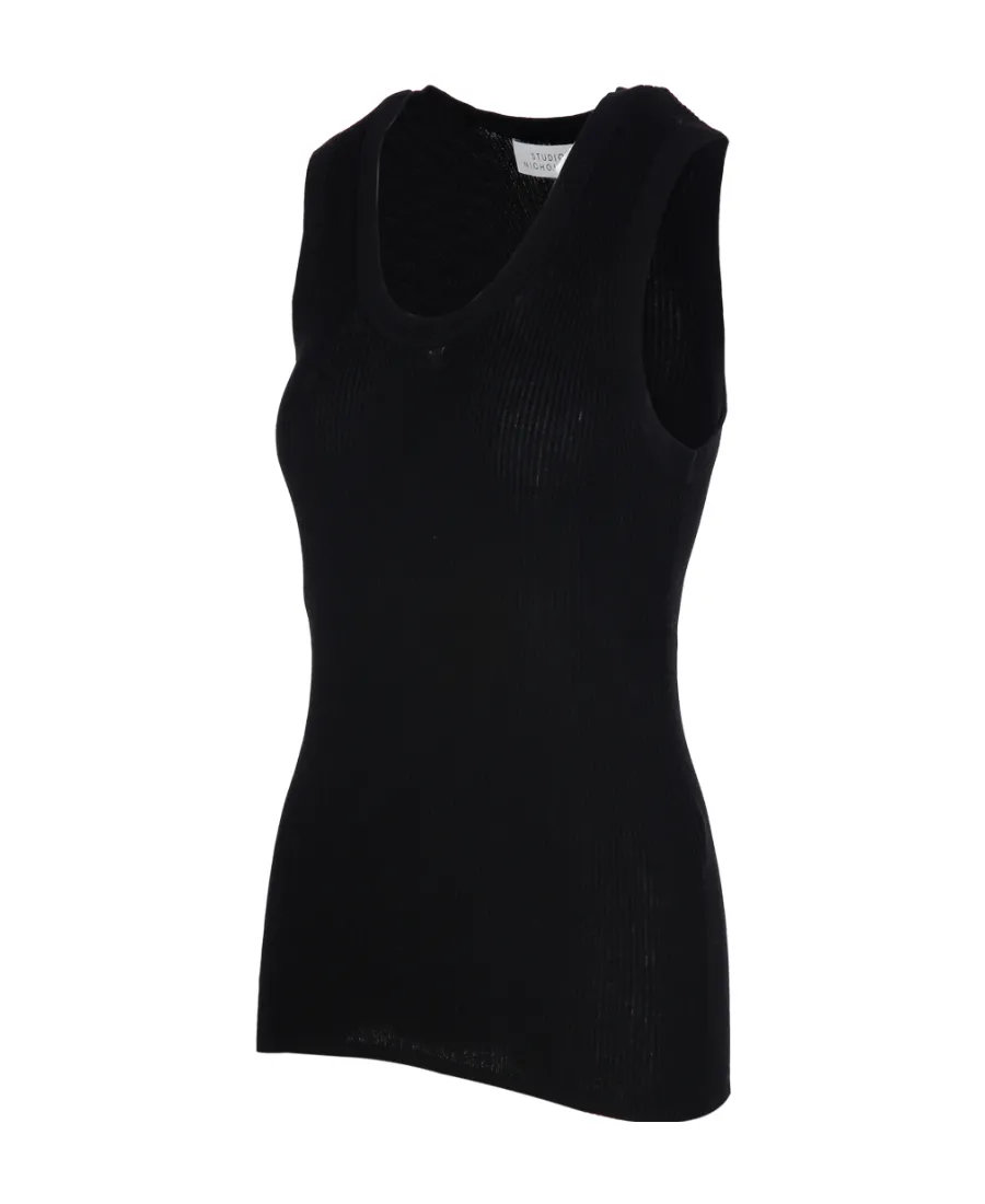 Sleeveless Knitted Top