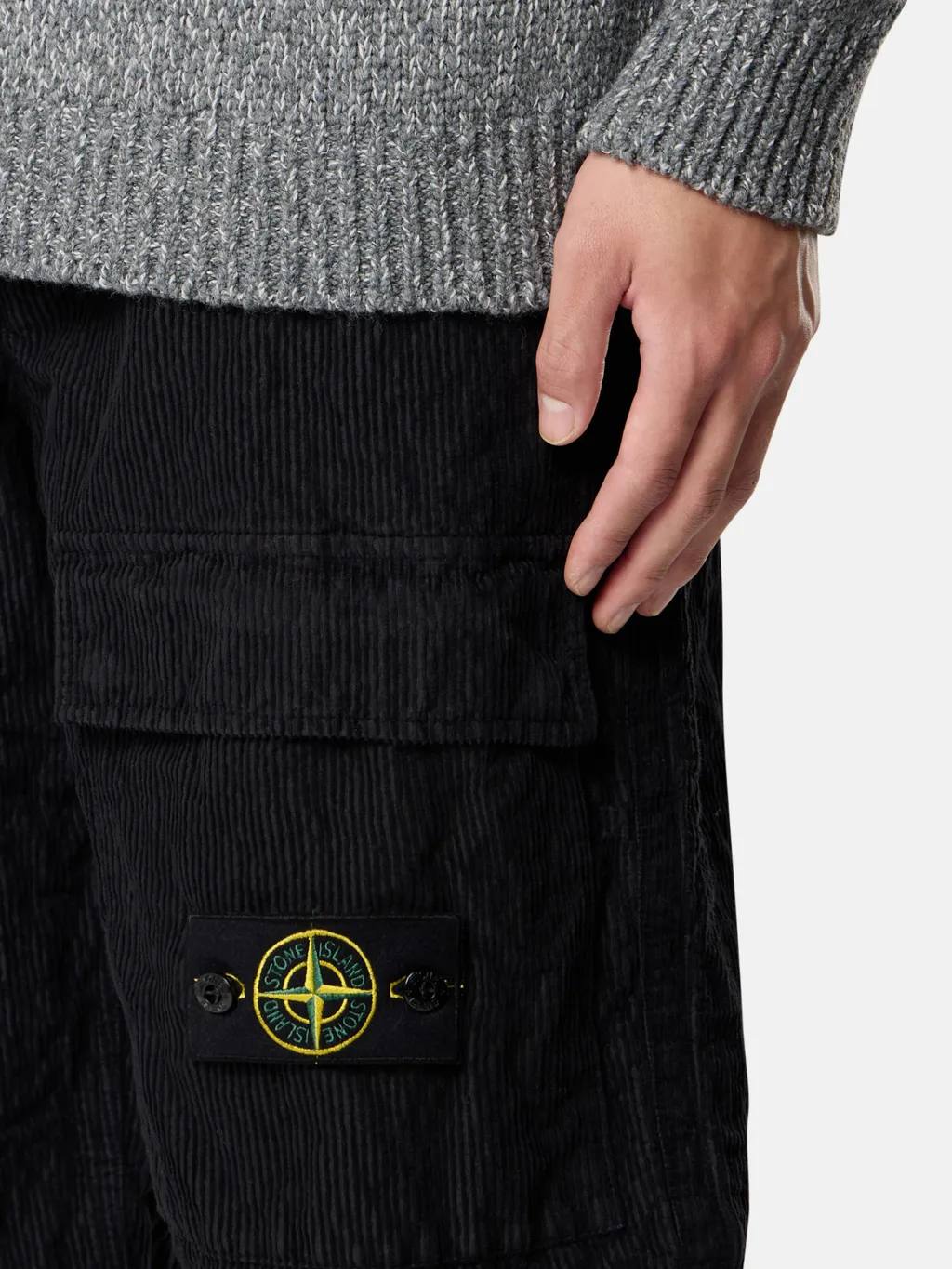 Loose-Fit Cargo Trousers With Adjustable Waist Straps