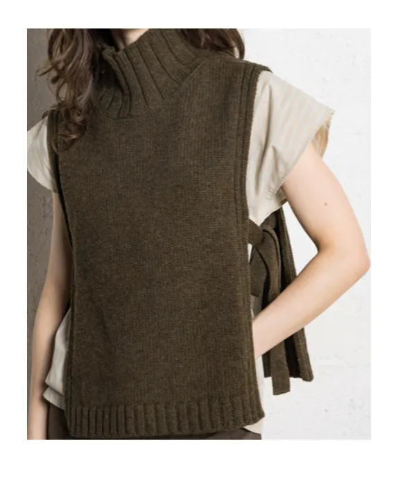 Tie High-Neck Top