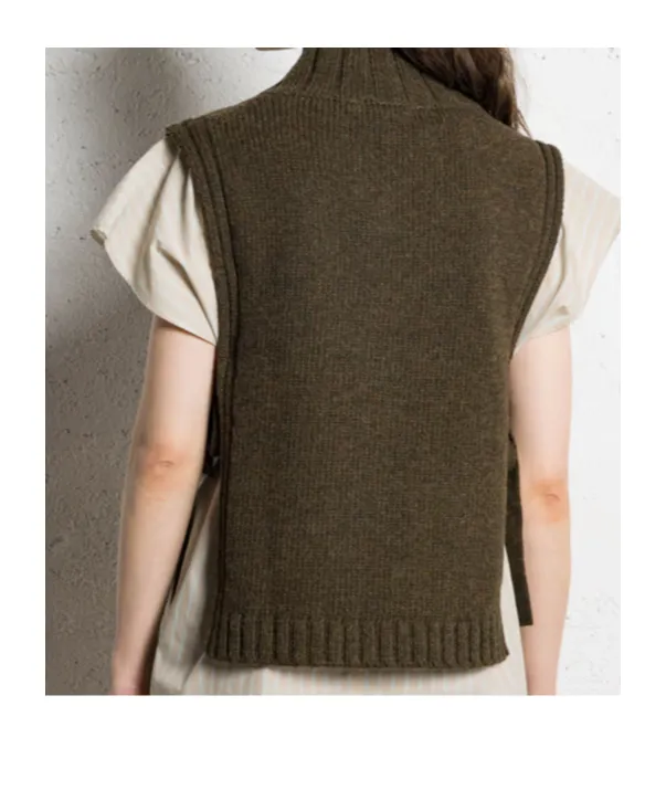 Tie High-Neck Top