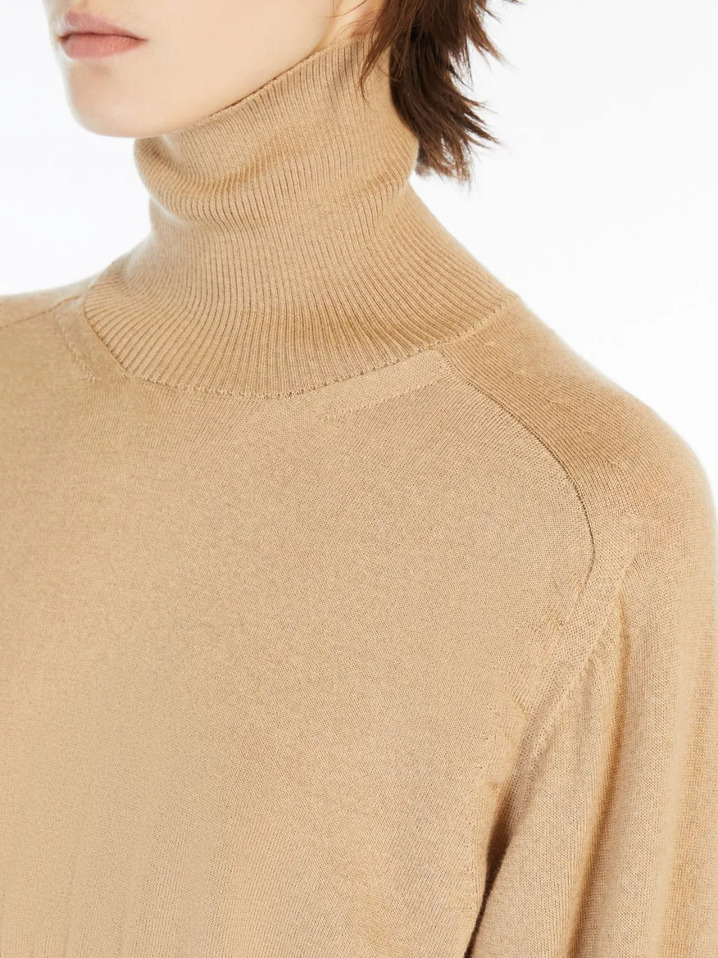High Neck Long-Sleeved Jumper