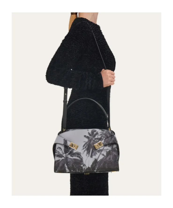 Hug Soft Shoulder Bag