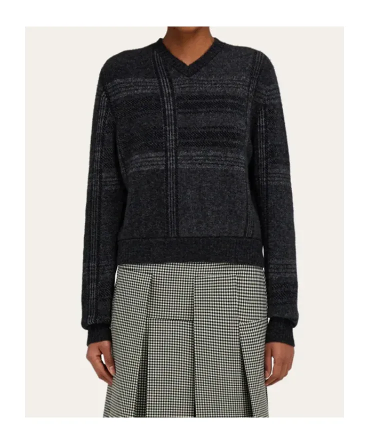 V-Neck Jumper