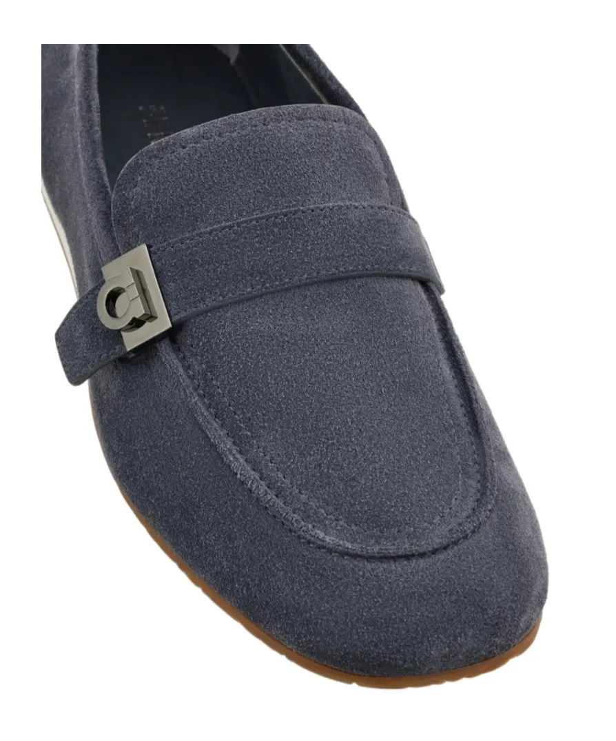 Hug Buckle Loafer