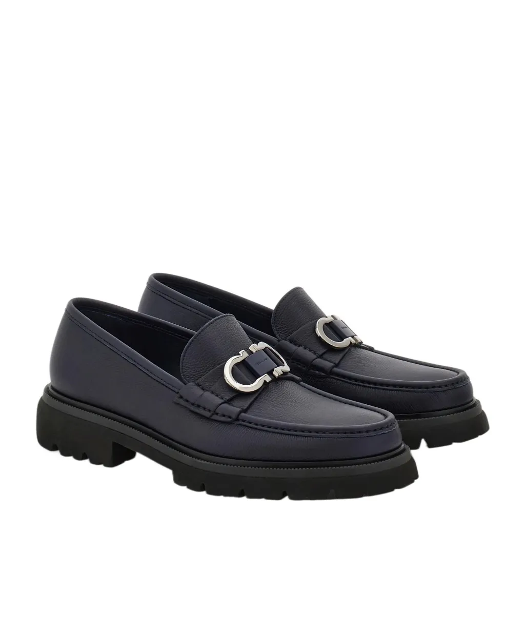 Gancini Decorated Moccasin Shoes