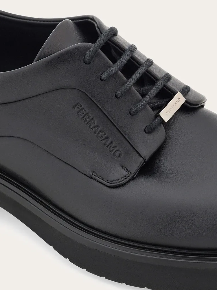 Cervantes Round Toe Lace-Up Shoes