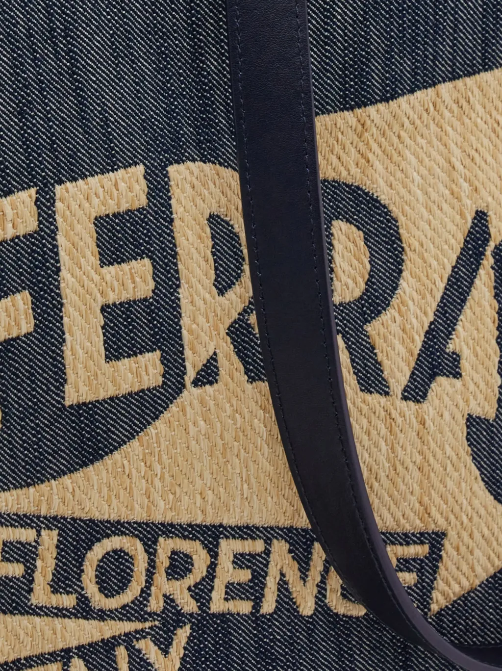 Logo Detailed Medium Tote Bag