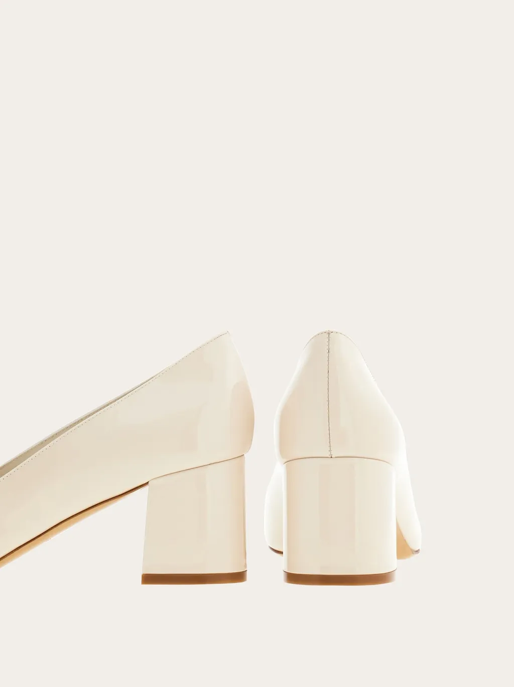 Gancini Decorates High-Heeled Love Shoes