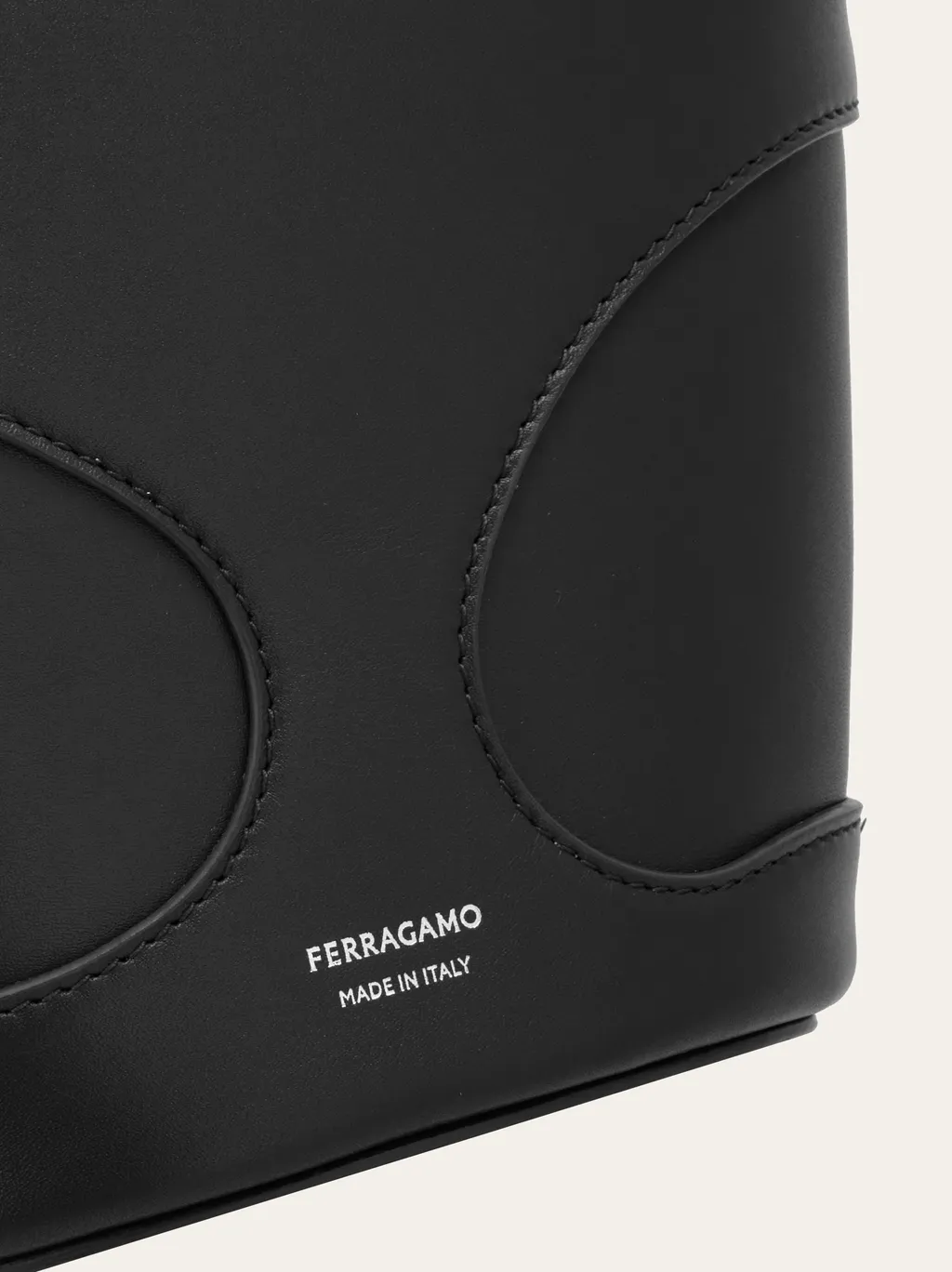 Cut Out Detailed Bucket Bag