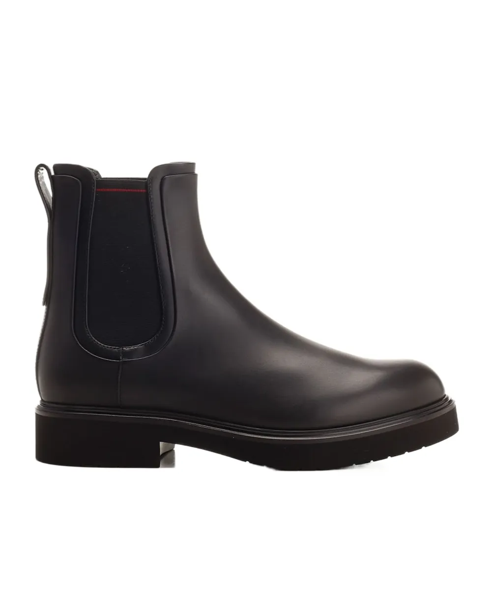 Round-Toe Chelsea Boots