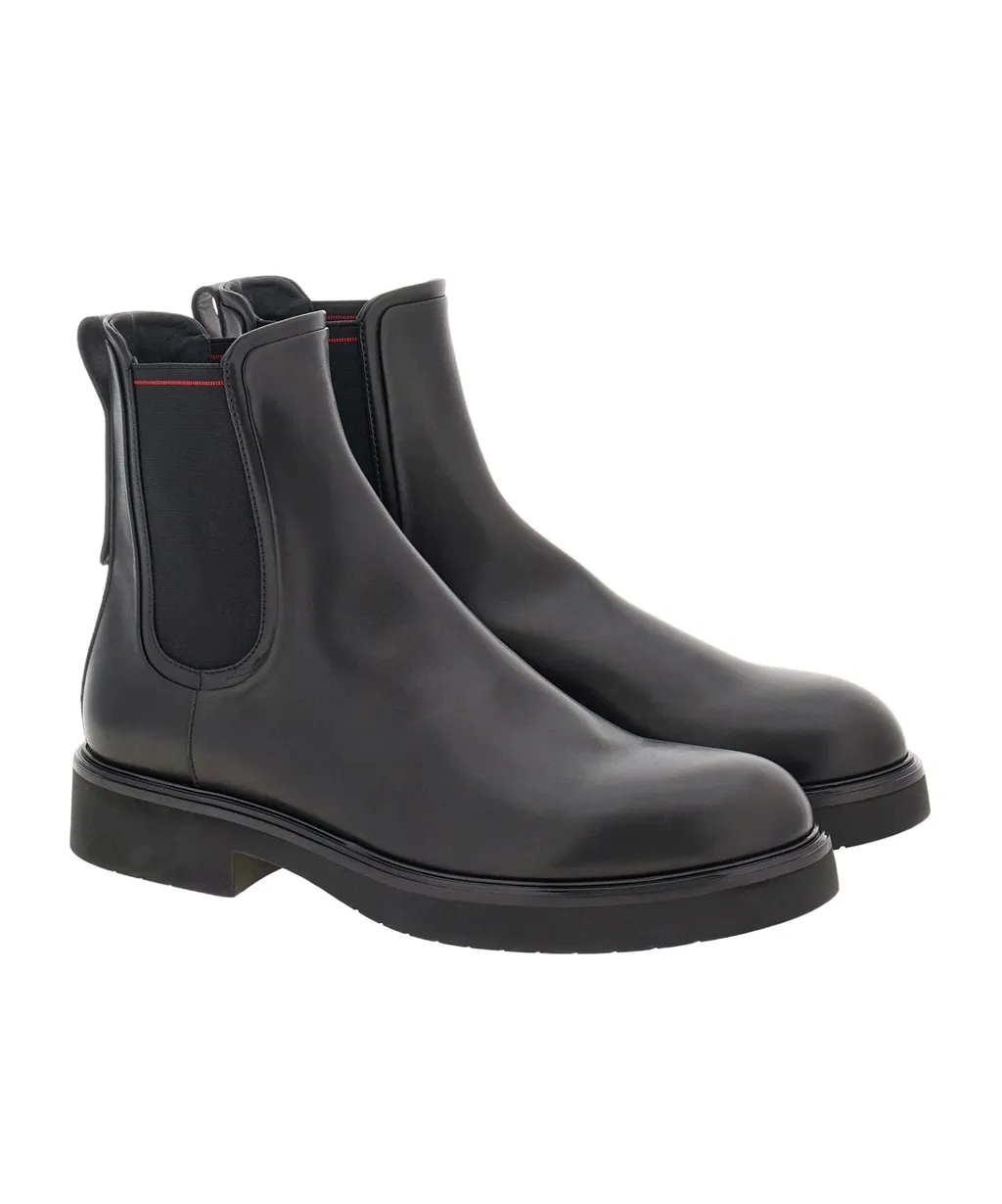 Round-Toe Chelsea Boots