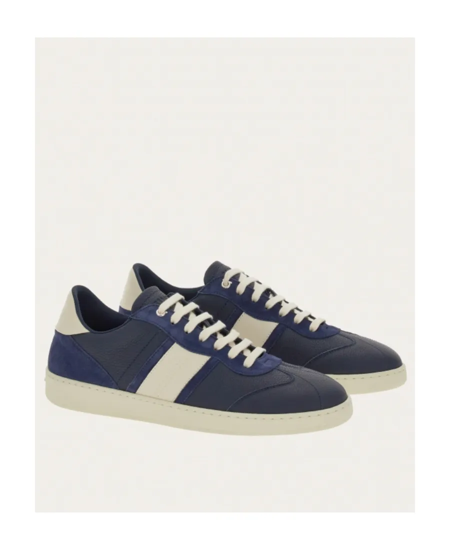 Low-Top Trainers
