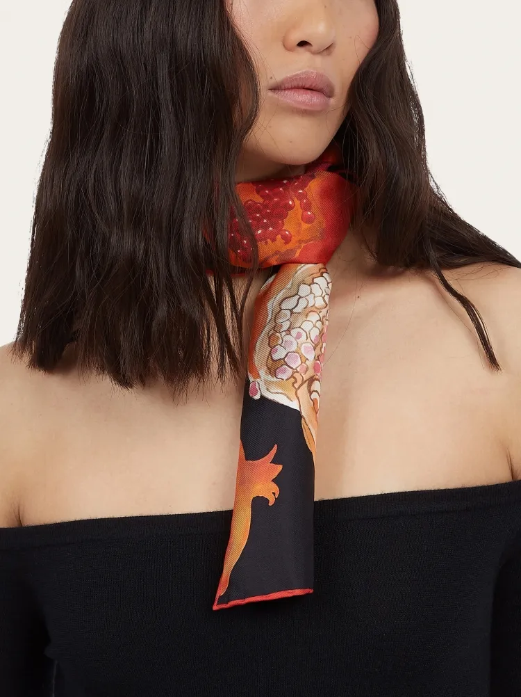 Logo Scarf