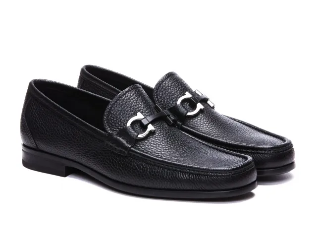 Gancini-Detail Loafers