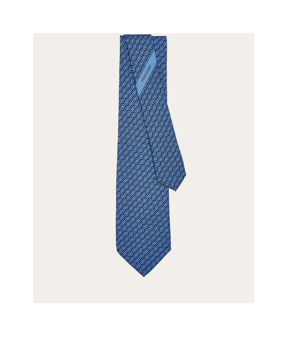 Pointed Tie
