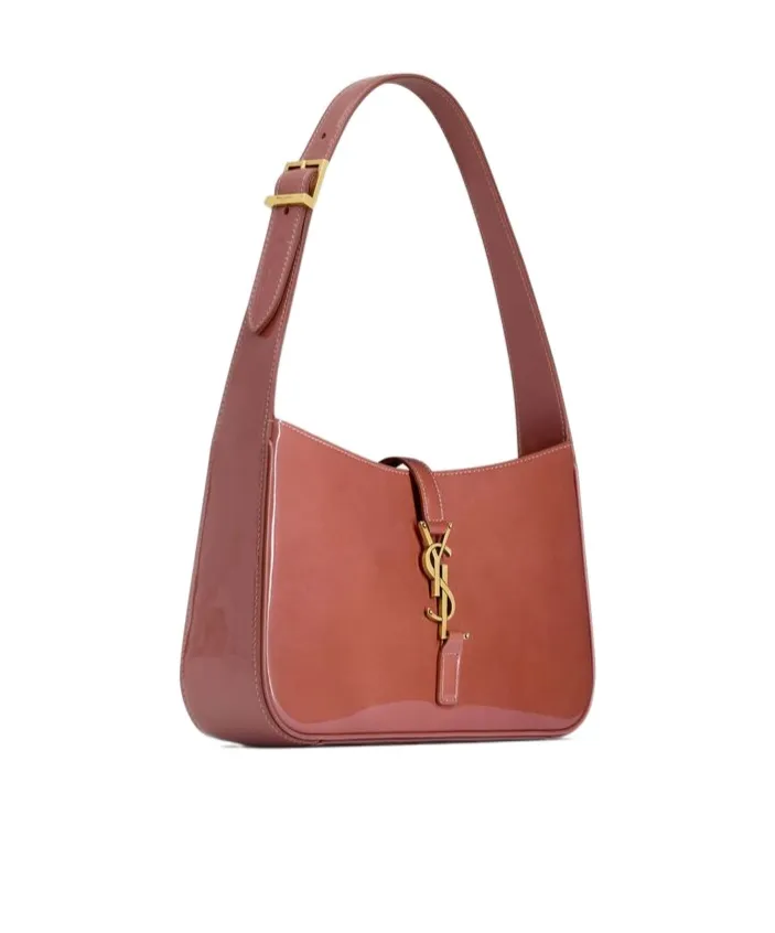 Le 5 à Logo Plaque Shoulder Bag