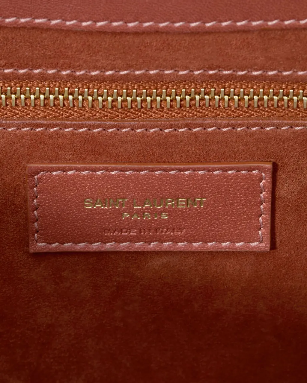 Le 5 à Logo Plaque Shoulder Bag