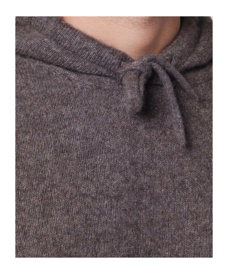 Long-Sleeved Hooded Sweater