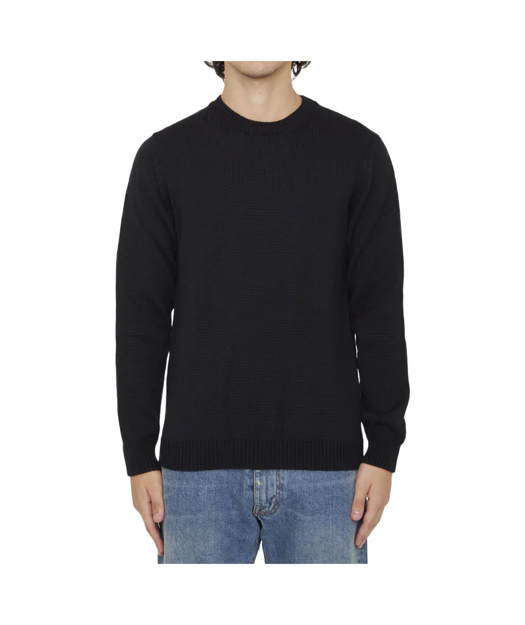 Long-Sleeved Pullover