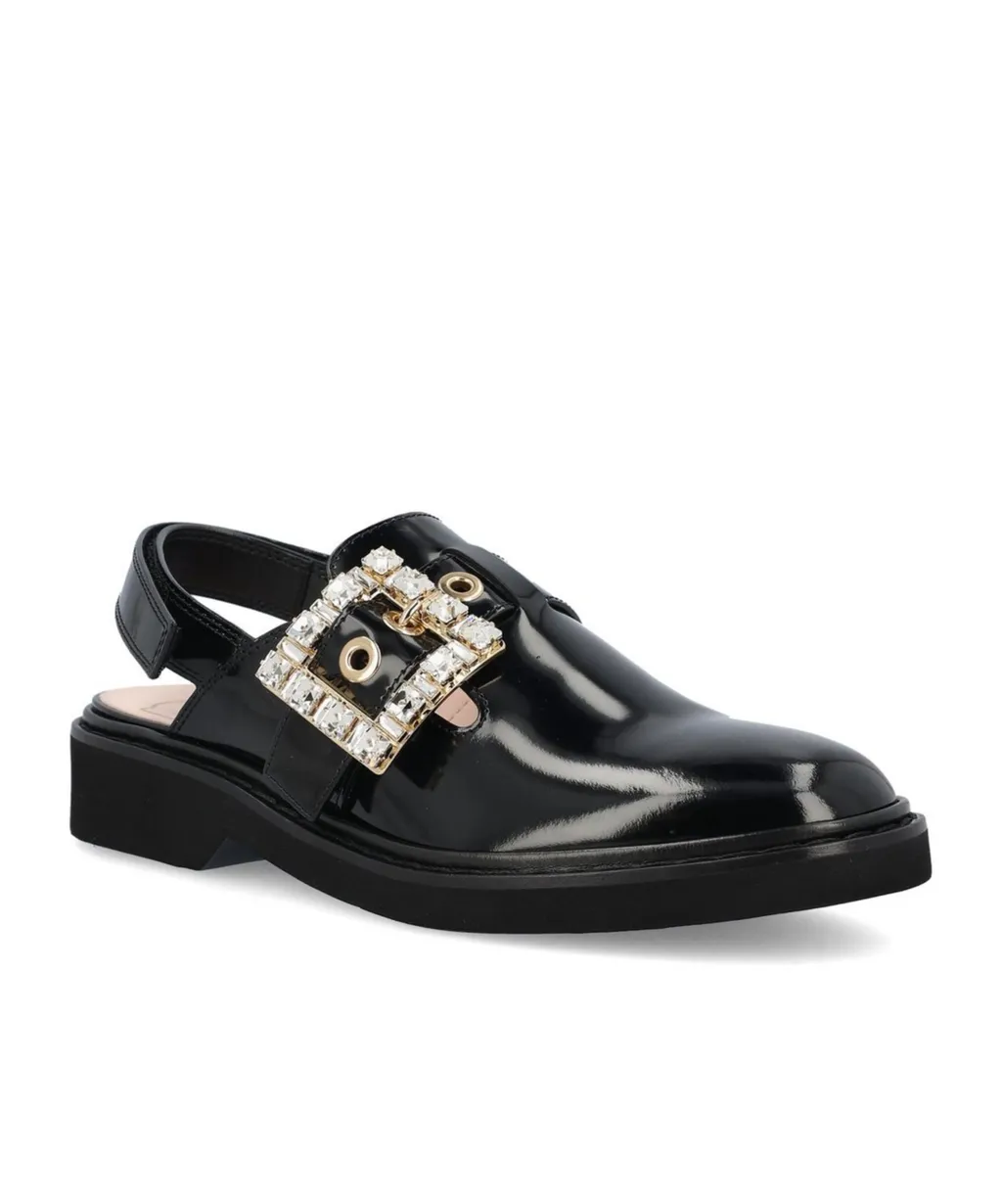 Buckle Embellished Round Toe Sandals
