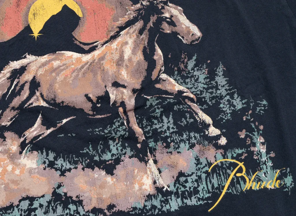 Santos Graphic Printed Crewneck T-Shirt