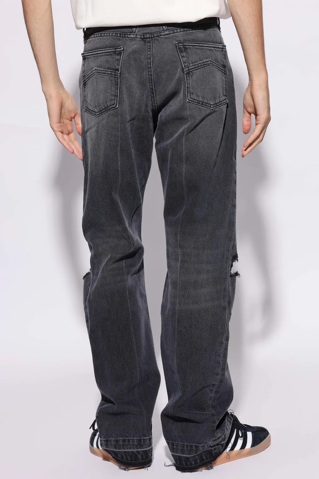 Distressed Relaxed Fit Jeans