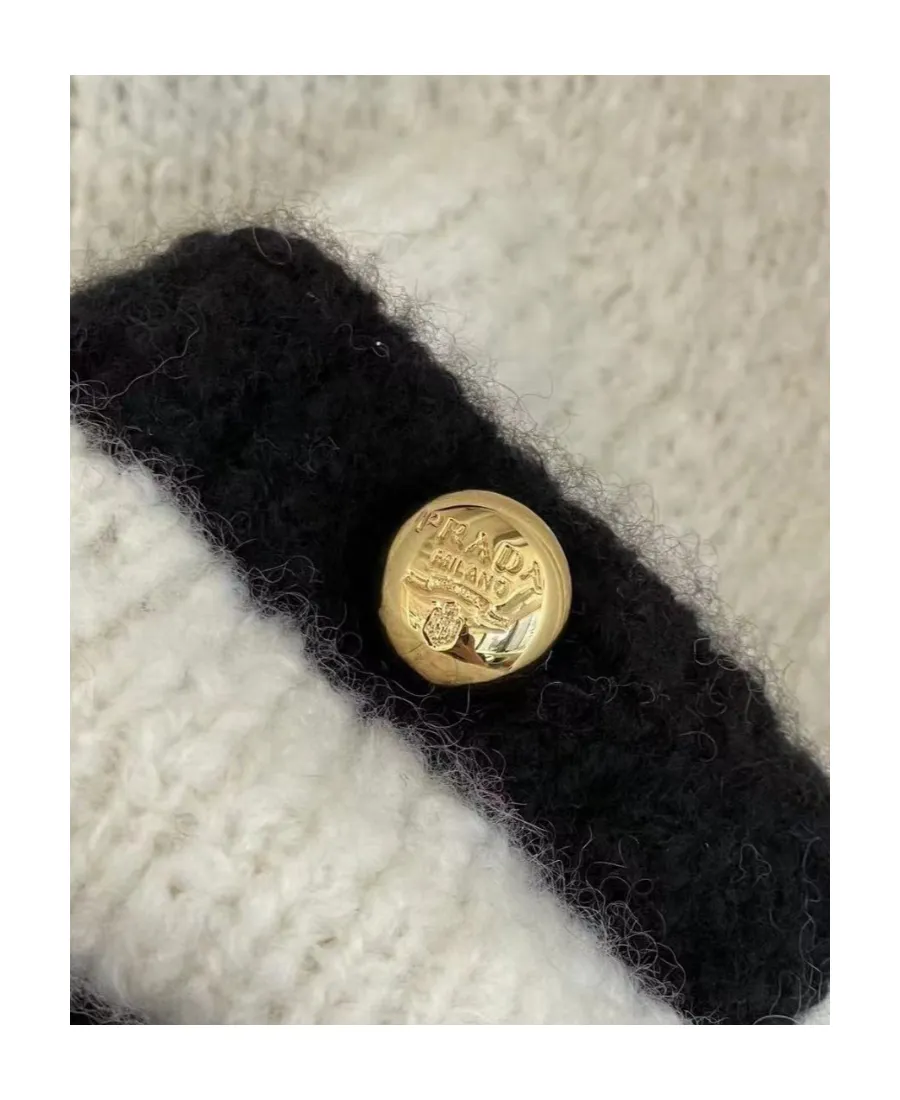 Cashmere Round Neck Sweater