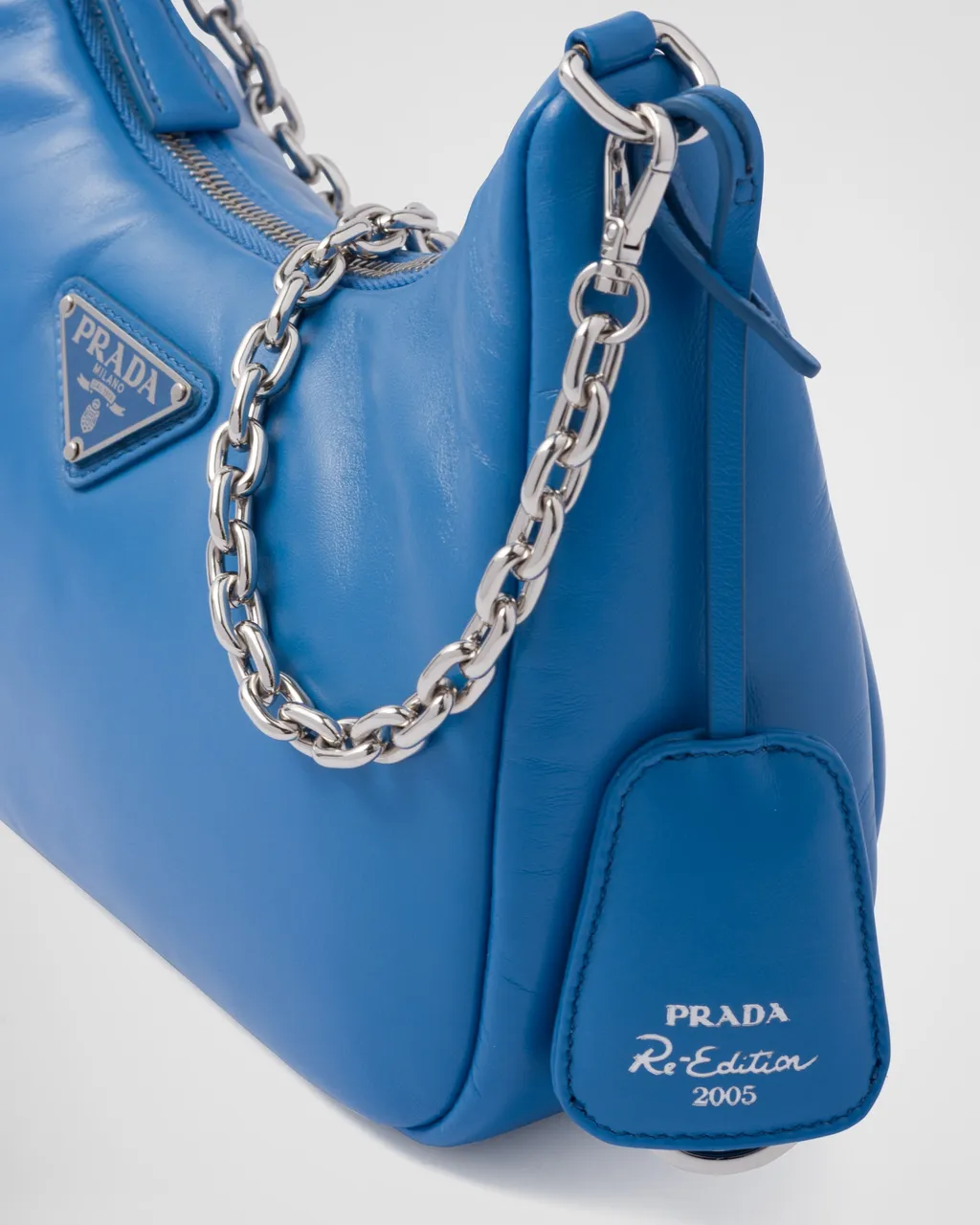 Logo Plaque Chain-Linked Shoulder Bag